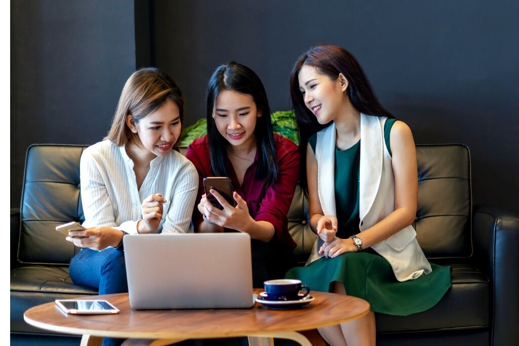 Do you have a friend you talk to when considering a new phone purchase? There's your influencer!